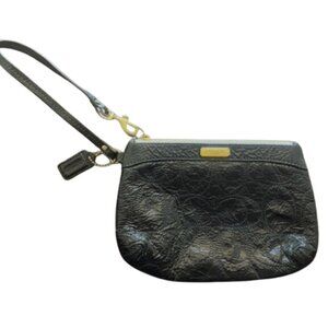 Coach EUC black/gold zipper wristlet with Coach branded charm patent leather